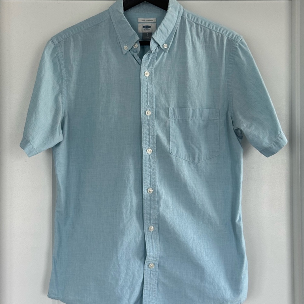 Old Navy Light Blue Casual Button Down Shirt